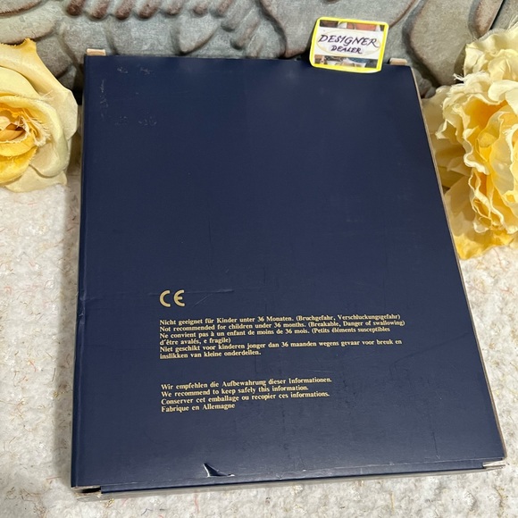 M.J.Hummel Mini Tea Set - Picture 11 of 11